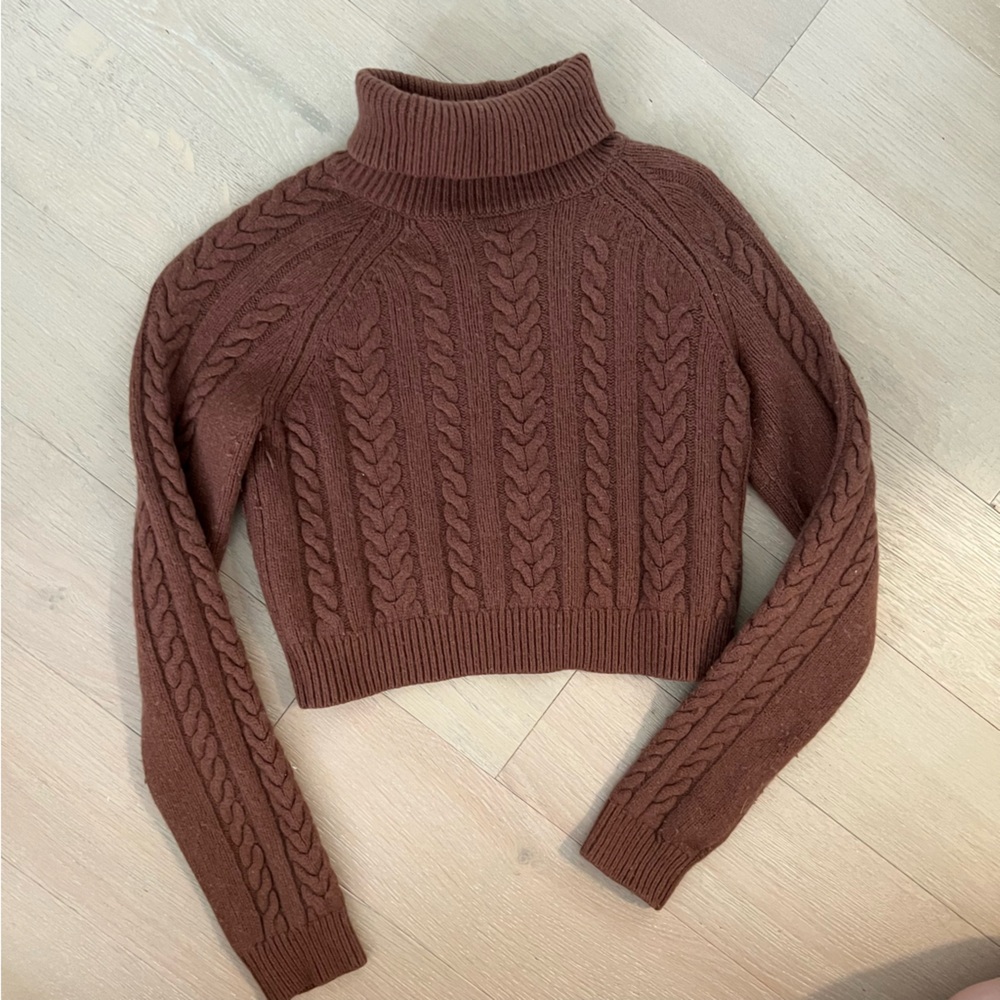 Aritzia Sunday Best 55% Wool Cropped Turtleneck Sweater